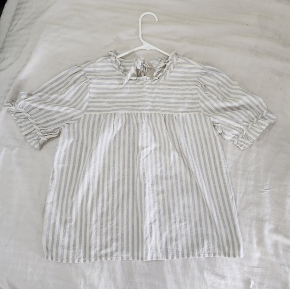 Madewell Ruffle-Neck Back Keyhole Oversized Top in Stripes size Small - Picture 5 of 8